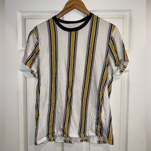 Guess Mens tee shirt. Size medium. GUC